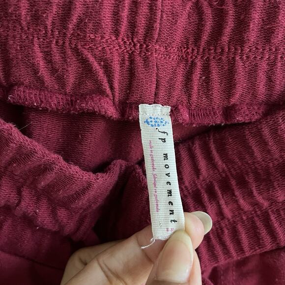 Free People Movement Sunny Skinny Sweat Pants red, size S, relaxed fit, mid-rise - Picture 9 of 11